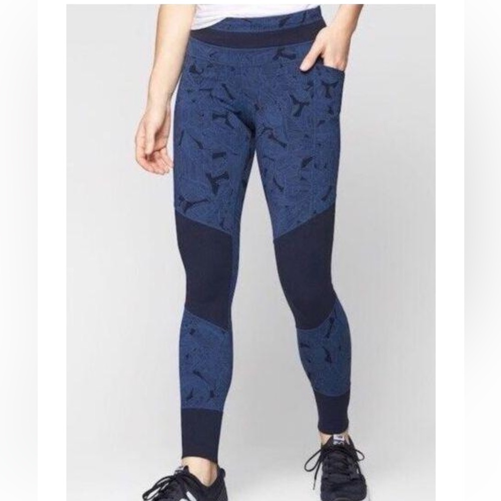 Athleta Women's Excursion Tight Ribbed Leggings Jogger Blue Tropical Size XS